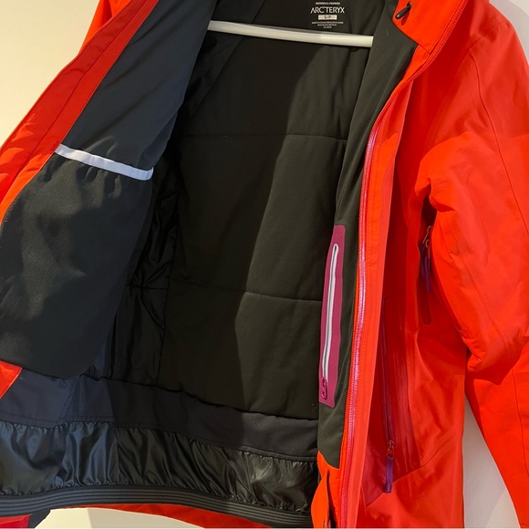 Arc’teryx ski/snowboard jacket S - Picture 5 of 10